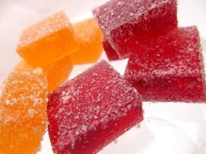 dulces con colorantes tartrazina y efectos en la salud